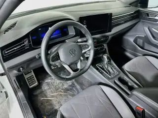 Volkswagen Jetta 2025 Sport 4dr Sedan