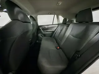 Toyota RAV4 2021 LE 4dr SUV