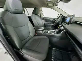 Toyota RAV4 2021 LE 4dr SUV