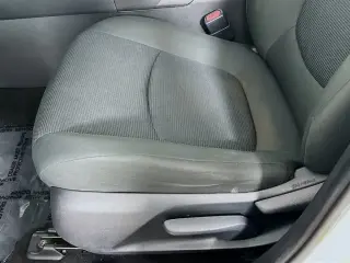 Toyota RAV4 2021 LE 4dr SUV