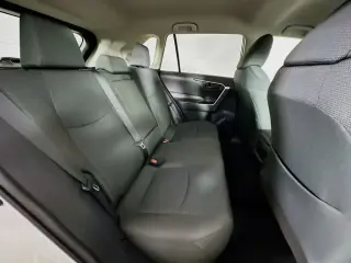 Toyota RAV4 2021 LE 4dr SUV