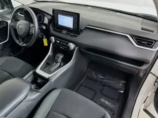 Toyota RAV4 2021 LE 4dr SUV