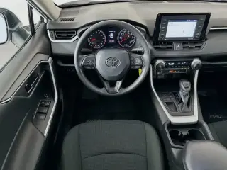 Toyota RAV4 2021 LE 4dr SUV