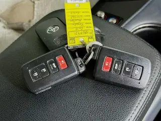 Toyota Avalon 2013 XLE 4dr Sedan