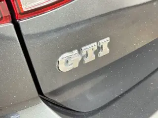 Volkswagen Golf GTI 2015 S 4dr Hatchback 6A