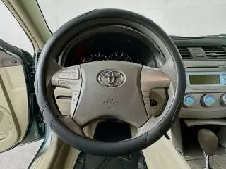 Toyota Camry 2008 SE 4dr Sedan 5M