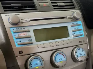 Toyota Camry 2008 SE 4dr Sedan 5M