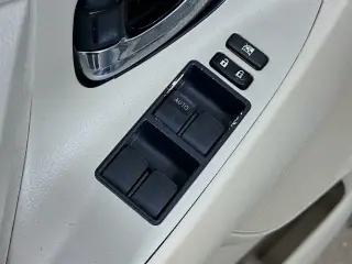 Toyota Camry 2008 SE 4dr Sedan 5M