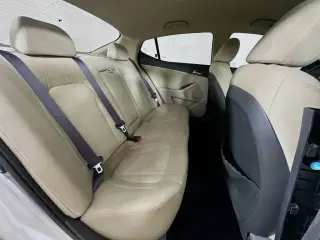 Kia Optima Hybrid 2012 LX 4dr Sedan