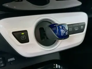 Toyota Prius Prime 2019 Plus 4dr Hatchback