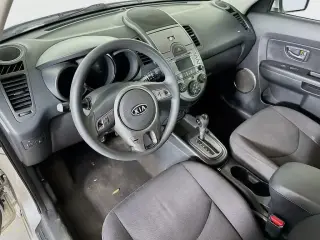 Kia Soul 2010 + 4dr Crossover 5M