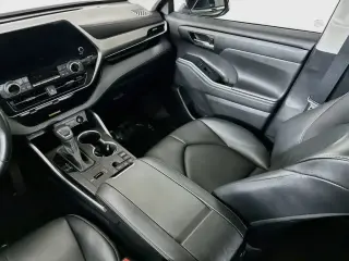 Toyota Highlander 2023 L 4dr SUV