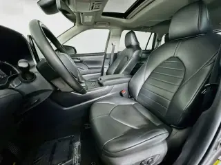 Toyota Highlander 2023 L 4dr SUV