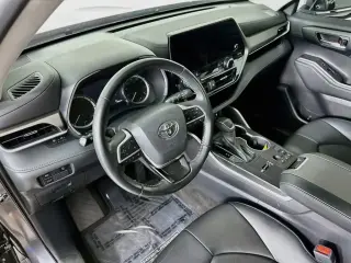 Toyota Highlander 2023 L 4dr SUV