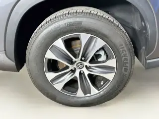 Toyota Highlander 2023 L 4dr SUV