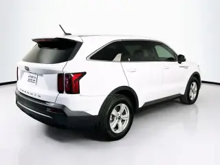 Kia Sorento 2021 LX 4dr SUV