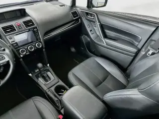 Subaru Forester 2017 AWD 2.0XT Touring 4dr Wagon