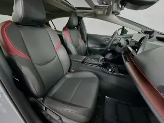 Toyota Prius Plug-in Hybrid 2025 SE 4dr Hatchback