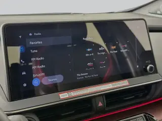 Toyota Prius Plug-in Hybrid 2025 SE 4dr Hatchback