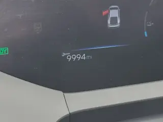 Toyota Prius Plug-in Hybrid 2025 SE 4dr Hatchback