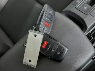 Toyota Prius Plug-in Hybrid 2025 SE 4dr Hatchback