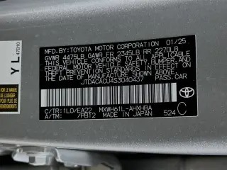 Toyota Prius Plug-in Hybrid 2025 SE 4dr Hatchback