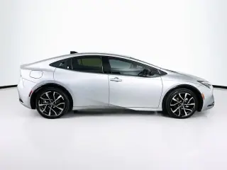 Toyota Prius Plug-in Hybrid 2025 SE 4dr Hatchback