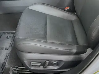Toyota Prius Plug-in Hybrid 2025 SE 4dr Hatchback