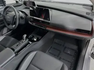 Toyota Prius Plug-in Hybrid 2025 SE 4dr Hatchback