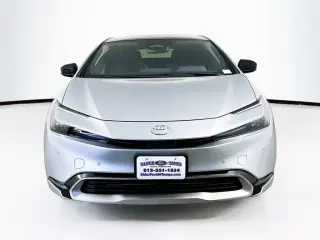 Toyota Prius Plug-in Hybrid 2025 SE 4dr Hatchback