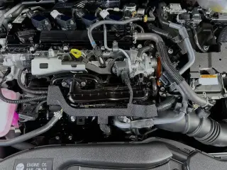 Toyota Prius Plug-in Hybrid 2025 SE 4dr Hatchback