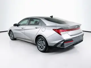 Hyundai ELANTRA Hybrid 2024 Blue 4dr Sedan
