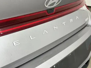 Hyundai ELANTRA Hybrid 2024 Blue 4dr Sedan