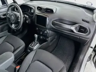 Jeep Renegade 2023 4x4 Latitude 4dr SUV
