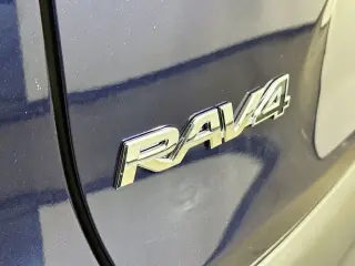 Toyota RAV4 2025 Limited 4dr SUV