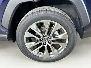Toyota RAV4 2025 Limited 4dr SUV