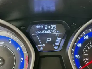 Hyundai ELANTRA 2013 GLS 4dr Sedan 6M