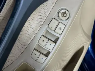 Hyundai ELANTRA 2013 GLS 4dr Sedan 6M