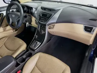 Hyundai ELANTRA 2013 GLS 4dr Sedan 6M