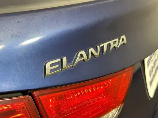 Hyundai ELANTRA 2013 GLS 4dr Sedan 6M