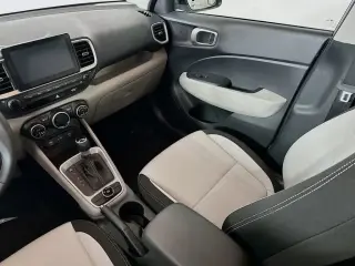 Hyundai VENUE 2025 Limited 4dr Crossover