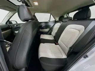 Hyundai VENUE 2025 Limited 4dr Crossover