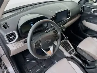 Hyundai VENUE 2025 Limited 4dr Crossover