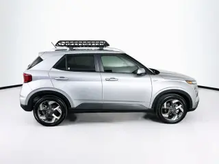 Hyundai VENUE 2025 Limited 4dr Crossover