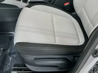 Hyundai VENUE 2025 Limited 4dr Crossover