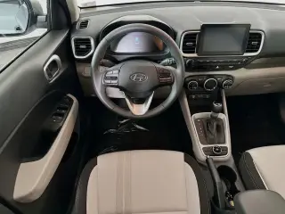 Hyundai VENUE 2025 Limited 4dr Crossover