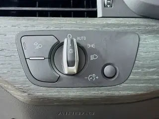 Audi A4 2019 Titanium 40 TFSI 4dr Sedan