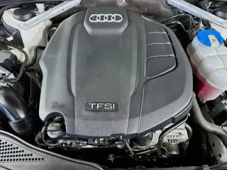 Audi A4 2019 Titanium 40 TFSI 4dr Sedan