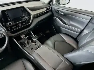 Toyota Highlander Hybrid 2021 AWD XLE 4dr SUV