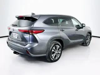Toyota Highlander Hybrid 2021 AWD XLE 4dr SUV